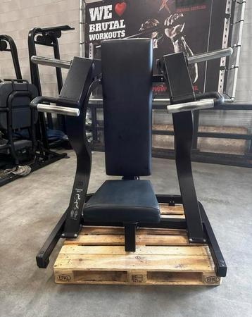 Technogym Pure Strength Shoulder Press beschikbaar voor biedingen