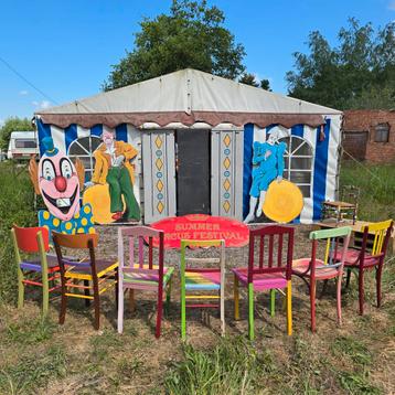 Pipowagen circustent clown stoelen decor vintage retro tuin