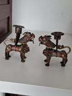 Paar gepatineerde bronzen kandelaars met afbeeldingen van ho, Antiek en Kunst, Antiek | Brons en Koper, Brons