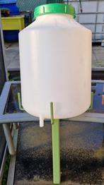 watertank met drinkcups, Ophalen