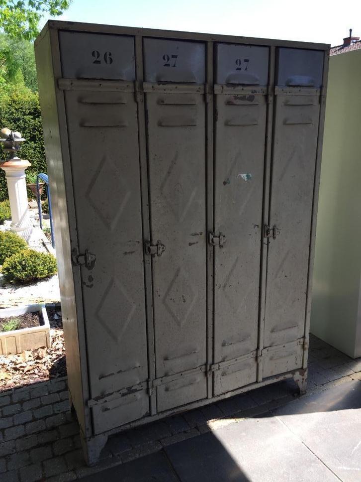 Authentieke oude Franse 4 - deurs lockerkast Wiebers, Huis en Inrichting, Kasten | Lockerkasten, Gebruikt, Ophalen