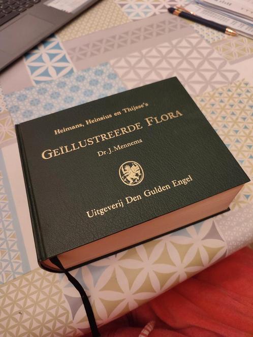 Geïllustreerde Flora van Nederland (J. Mennema), Boeken, Natuur, Zo goed als nieuw, Bloemen, Planten en Bomen, Ophalen of Verzenden