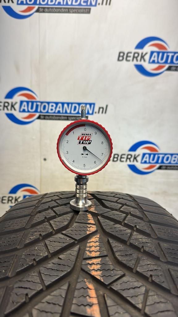 2x Yokohama BluEarth Winter V905 225/50 R18 95V 225/50/18 22, Auto-onderdelen, Banden en Velgen, Band(en), Winterbanden, 18 inch