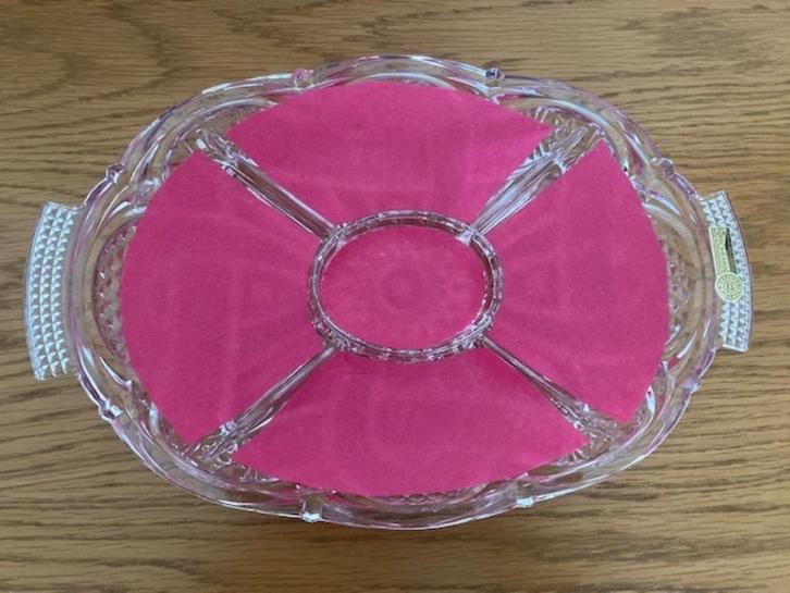 Kristallen hapjesschotel (Bohemia kristal), Antiek en Kunst, Antiek | Glaswerk en Kristal, Ophalen of Verzenden