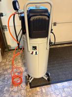 Compressor merk Duro, Doe-het-zelf en Bouw, Compressors, 25 tot 100 liter, Ophalen, Zo goed als nieuw, 10 bar of meer