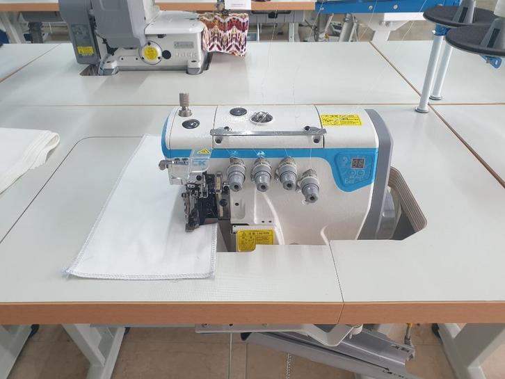 ACTIE NU OPGEBOUWD JACK E4-4DRAADS LOCK MACHINE actie2, Hobby en Vrije tijd, Naaimachines en Toebehoren, Nieuw, Lockmachine, Overige merken