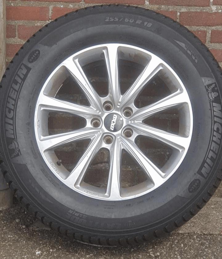 Winterset Audi Q7 18 inch velgen 255/60R18, Auto-onderdelen, Banden en Velgen, Banden en Velgen, Winterbanden, 18 inch, 255 mm