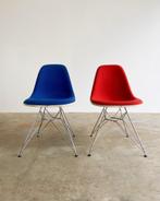 2x Vitra en Miller Eames DSR Fiberglass stoel blauw en rood, Huis en Inrichting, Stoelen, Blauw, Twee, Gebruikt, Metaal