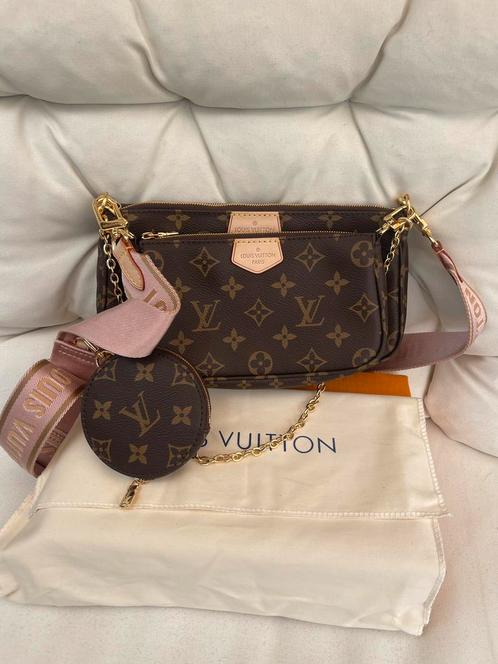 Louis Vuitton Multi Pochette Rose (LV, M44840), Handtassen en Accessoires, Tassen | Damestassen, Zo goed als nieuw, Schoudertasje