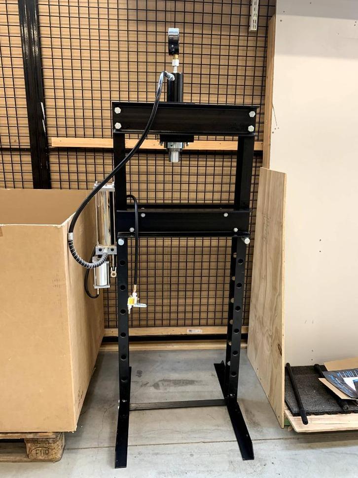 Werkplaatspers 20ton hydropneumatisch, Doe-het-zelf en Bouw, Gereedschap | Overige machines, Nieuw, Ophalen