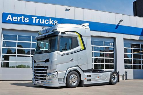 ST857, Auto's, Vrachtwagens, Particulier, DAF, Diesel, Euro 6, Automaat, Zilver of Grijs, Achterwielaandrijving, BTW verrekenbaar