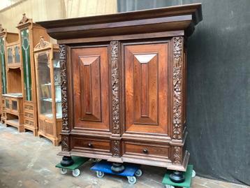 Hollandse kussenkast beschikbaar voor biedingen