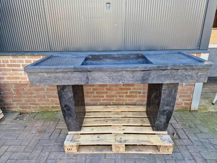 WASTAFELS UIT MASSIEF NATUURSTEEN. UNIEKE SERIE, Tuin en Terras, Bloempotten, Nieuw, Ophalen of Verzenden
