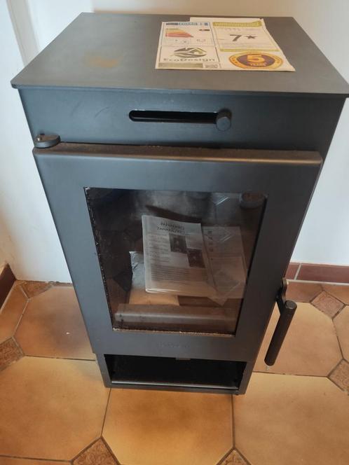 POÊLE À BOIS + ACCESSOIRES, Huis en Inrichting, Kachels, Zo goed als nieuw, Houtkachel, Hout, Ophalen