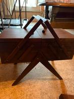 Boite a couture sur pieds, Enlèvement, Comme neuf