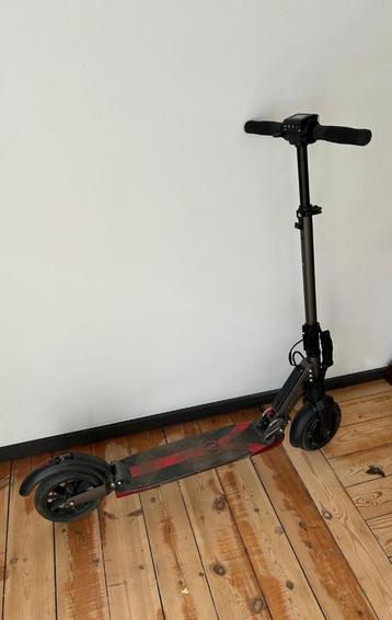 Trotinette beschikbaar voor biedingen