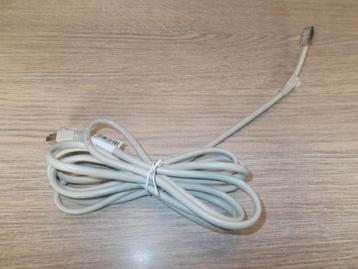 Câble ethernet gris 3 mètres (Proximus).