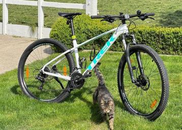 TREK marlin maat M/L beschikbaar voor biedingen