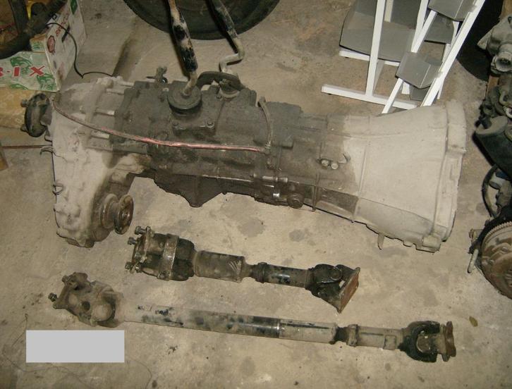 Nissan Patrol 2700 turbo versnellingsbak cardans koppeling, Auto-onderdelen, Transmissie en Toebehoren, Nissan, Gebruikt, Ophalen