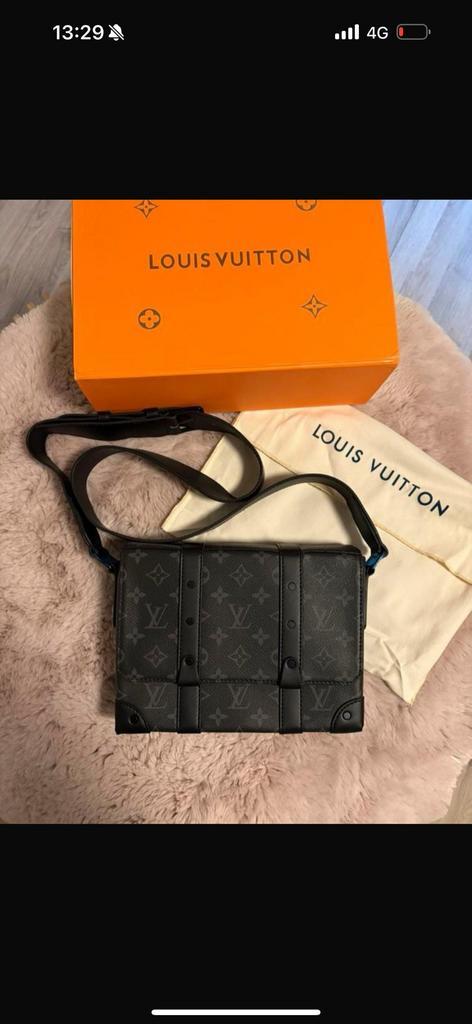 Originele Louis Vuitton tas, Handtassen en Accessoires, Tassen | Schoudertassen, Zo goed als nieuw, Overige merken, Zwart, Leer