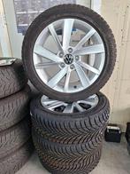 Volkswagen Golf Winterset 17 Inch Origineel, Auto-onderdelen, Ophalen, Gebruikt, Banden en Velgen, 17 inch