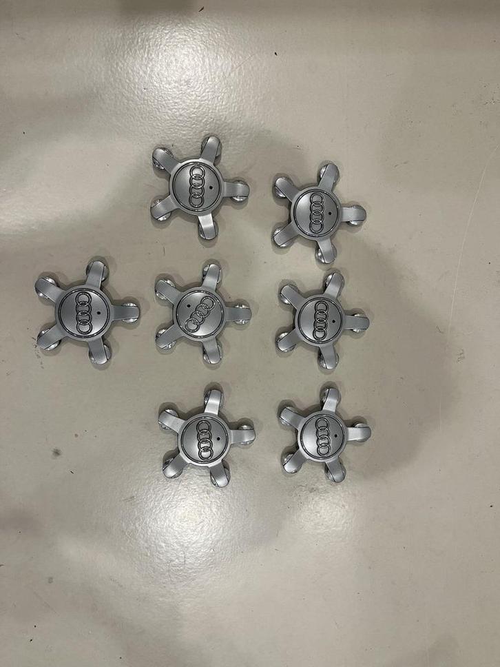 7x Audi wieldopjes, Auto diversen, Wieldoppen, Zo goed als nieuw, Ophalen of Verzenden