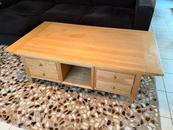 Table de salon bois pin beschikbaar voor biedingen