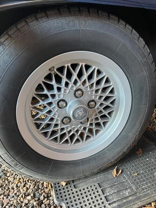 Jaguar XJS Lattice 15 inch Pirelli P600, Auto-onderdelen, Banden en Velgen, 15 inch, Ophalen