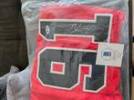 2 gehandtekende Nba shirts Dennis Rodman met certificate, Ophalen of Verzenden, Zo goed als nieuw, Shirt