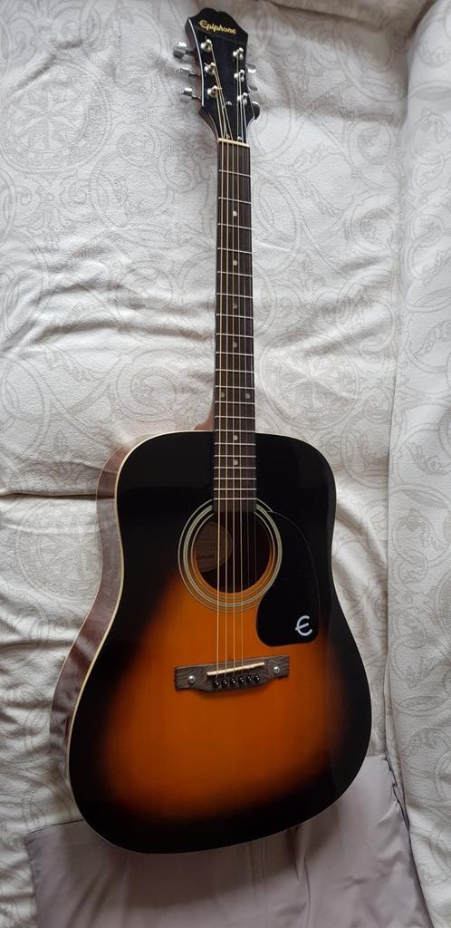 Gereviseerde Epiphone-gitaar, Muziek en Instrumenten, Snaarinstrumenten | Gitaren | Akoestisch, Gebruikt, Ophalen
