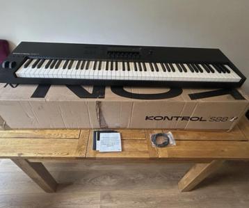 Native Instruments - Komplete Kontrol S88 Mk3 MIDI Kontakt C, Muziek en Instrumenten, Midi-apparatuur, Ophalen of Verzenden, Zo goed als nieuw