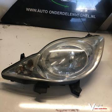 Peugeot 107 1.0 5drs 2009 2500072  Koplamp Linksvoor beschikbaar voor biedingen