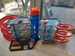 Autogarage + 48 autootjes, Kinderen en Baby's, Ophalen of Verzenden, Gebruikt, Handmatig