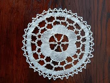 Kantje--dentelle de coton beschikbaar voor biedingen