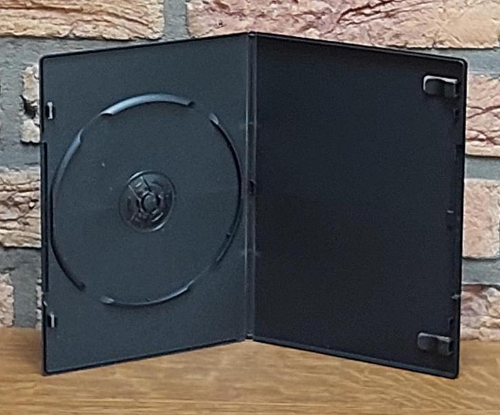 27 lege cd of dvd hoesjes - dikte 0,5 cm - € 4 alles samen, Cd's en Dvd's, Dvd's | Overige Dvd's, Zo goed als nieuw, Alle leeftijden