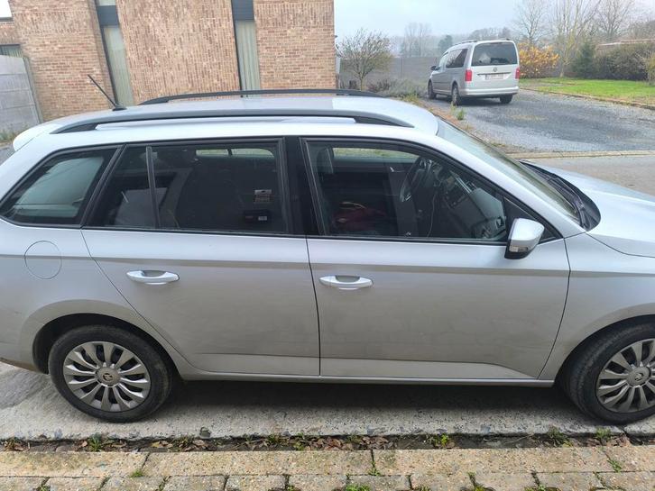 Voiture Skoda Fabia 2021, Autos, Skoda, Particulier, Fabia, Essence, Boîte manuelle, Enlèvement