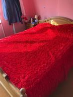 Couvre - lit rouge vintage, Maison & Meubles, Deux personnes, Autres types, Enlèvement, Utilisé