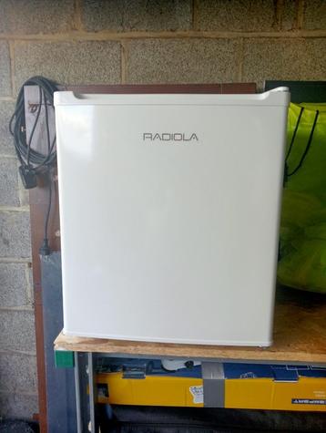 Frigo de table camping 41L neuf utiliser une fois !!!!✅, Electroménager, Moins de 75 litres, Enlèvement, Comme neuf, Avec compartiment congélateur