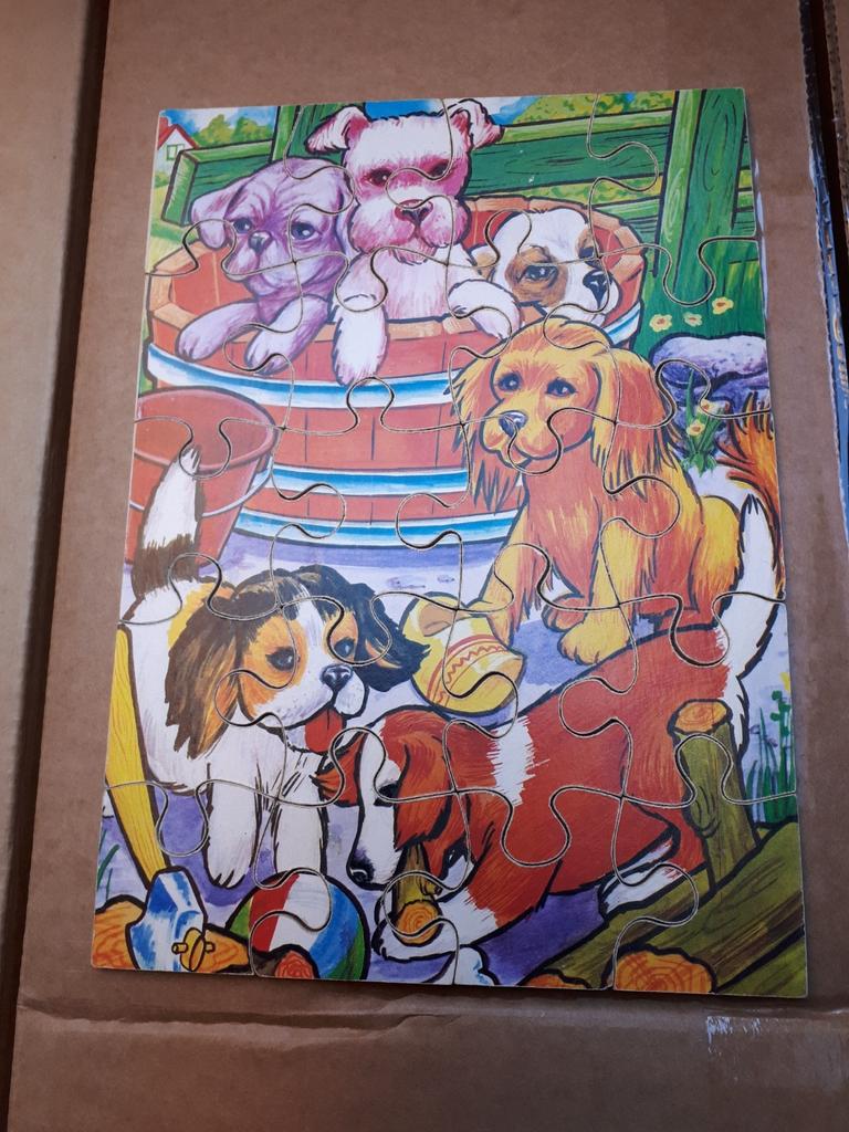 Houten puzzle met hondjes 20 stukjes, Ophalen of Verzenden, Gebruikt
