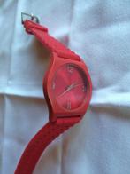 Je vends une montre rouge pour femme neuve, Nieuw, Kunststof, Kunststof, Polshorloge