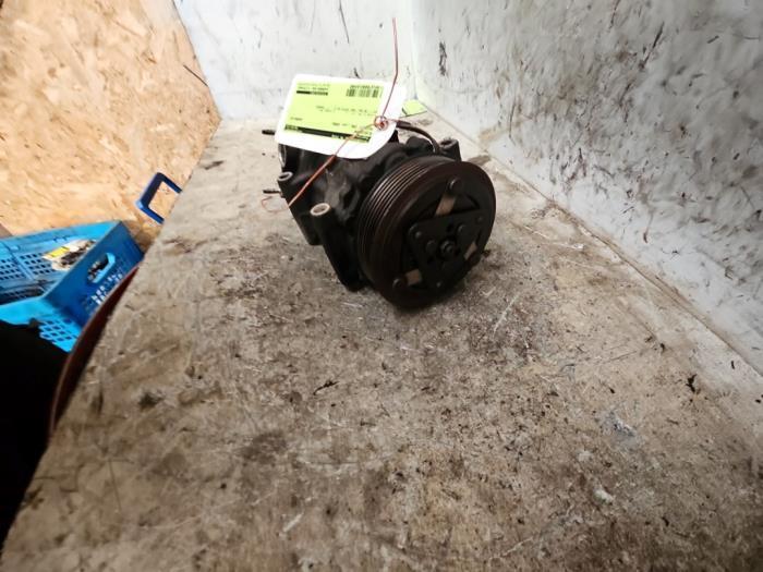 Pompe clim d'un Peugeot 206, Autos : Pièces & Accessoires, Autres pièces automobiles, Peugeot, Utilisé, 3 mois de garantie, Enlèvement ou Envoi