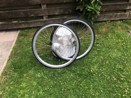 Wielen 28 inch achterwiel 8 NEXUS versnellin. rollerbrake, Fietsen en Brommers, Fietsonderdelen, Gebruikt, Algemeen, Wiel, Ophalen of Verzenden