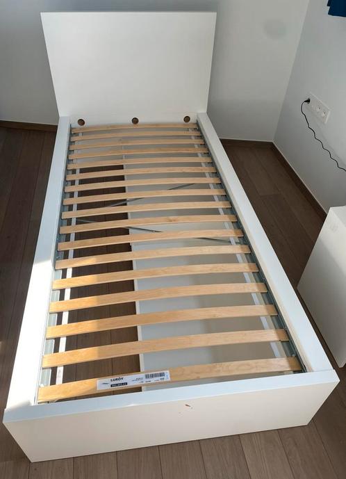 Eénpersoonsbed 90/200, Huis en Inrichting, Slaapkamer | Bedden, Zo goed als nieuw, Ophalen