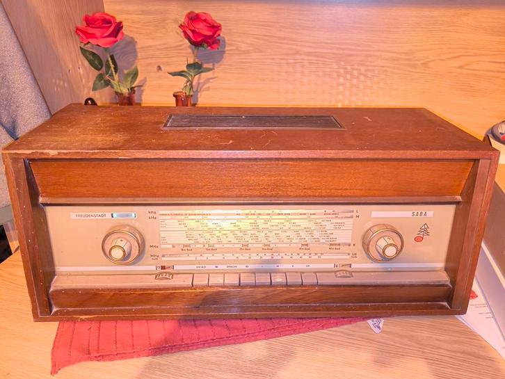 Saba radio, Antiek en Kunst, Antiek | Tv's en Audio, Ophalen