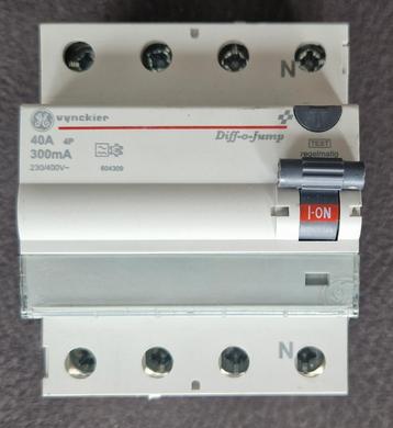 Vynckier Diff-o-jump 4p 40A 300mA type a - Vynckier differen beschikbaar voor biedingen