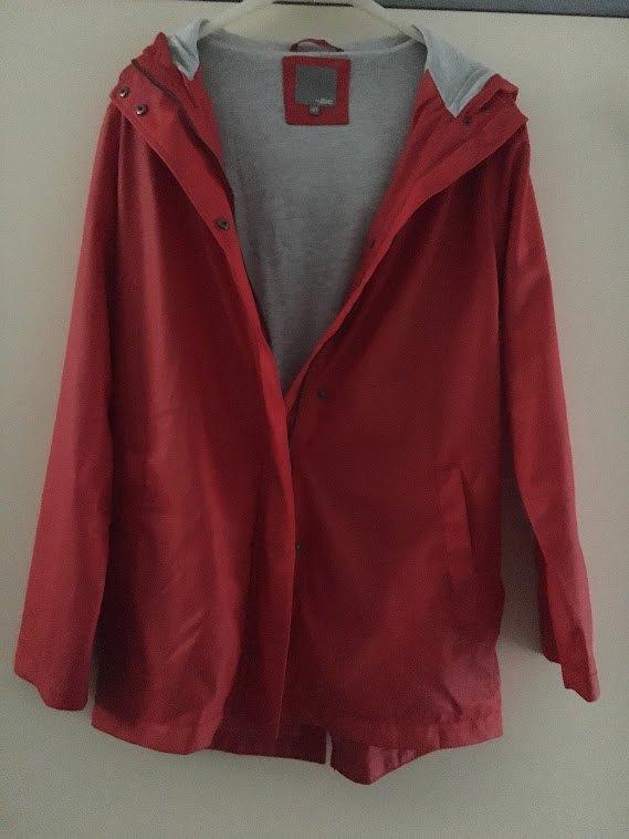 Rode gevoerde regenjas JBC Maat 164, Kinderen en Baby's, Kinderkleding | Maat 164, Zo goed als nieuw, Jas, Ophalen of Verzenden