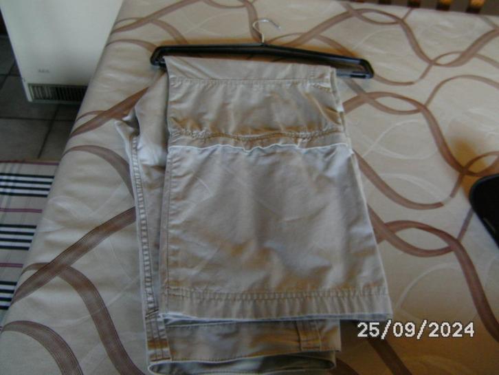 Een lange zomerbroek, Kleding | Heren, Broeken en Pantalons, Zo goed als nieuw, Maat 48/50 (M), Beige, Ophalen of Verzenden