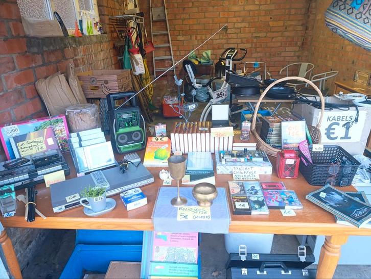 ELKE DAG GARAGEVERKOOP DIEST Molenstede, Huis en Inrichting, Keuken | Potten en Pannen, Zo goed als nieuw, Ophalen