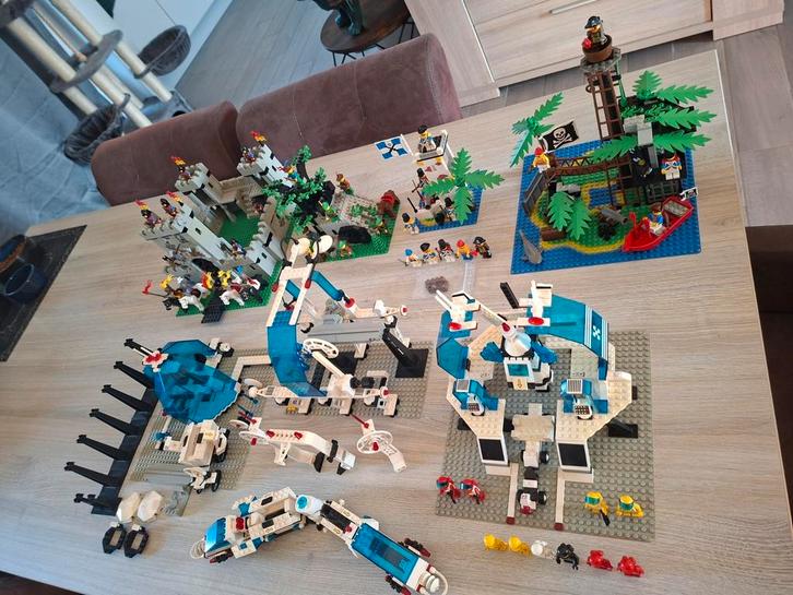 Lot Vintage Lego Monorail Castle Forest Pirates, Kinderen en Baby's, Speelgoed | Duplo en Lego, Gebruikt, Lego, Ophalen of Verzenden