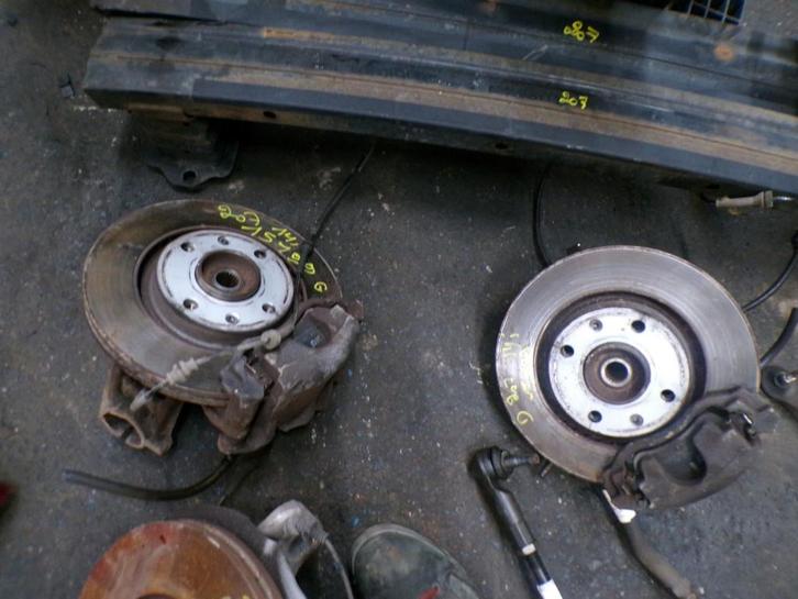 Moyeu avant droit Peugeot 207 1.4i 54kw 2006-2013 LP/15199, Autos : Pièces & Accessoires, Suspension & Châssis, Peugeot, Utilisé